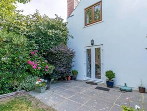 Exterior - The Gatehouse @ Y Gwesty Bach (Castlemorris)