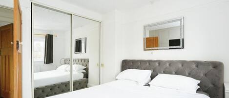 2 bedrooms, free WiFi, bed sheets
