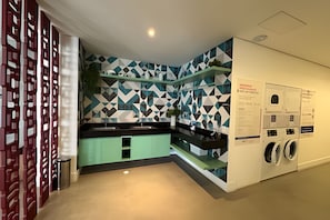 Basic Apartment | Bahagian dalam