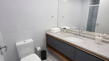 Apartamento básico | Banheiro