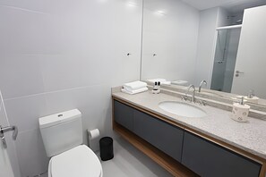 Apartamento básico | Banheiro