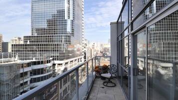 Double Room, Balcony, City View | Property grounds