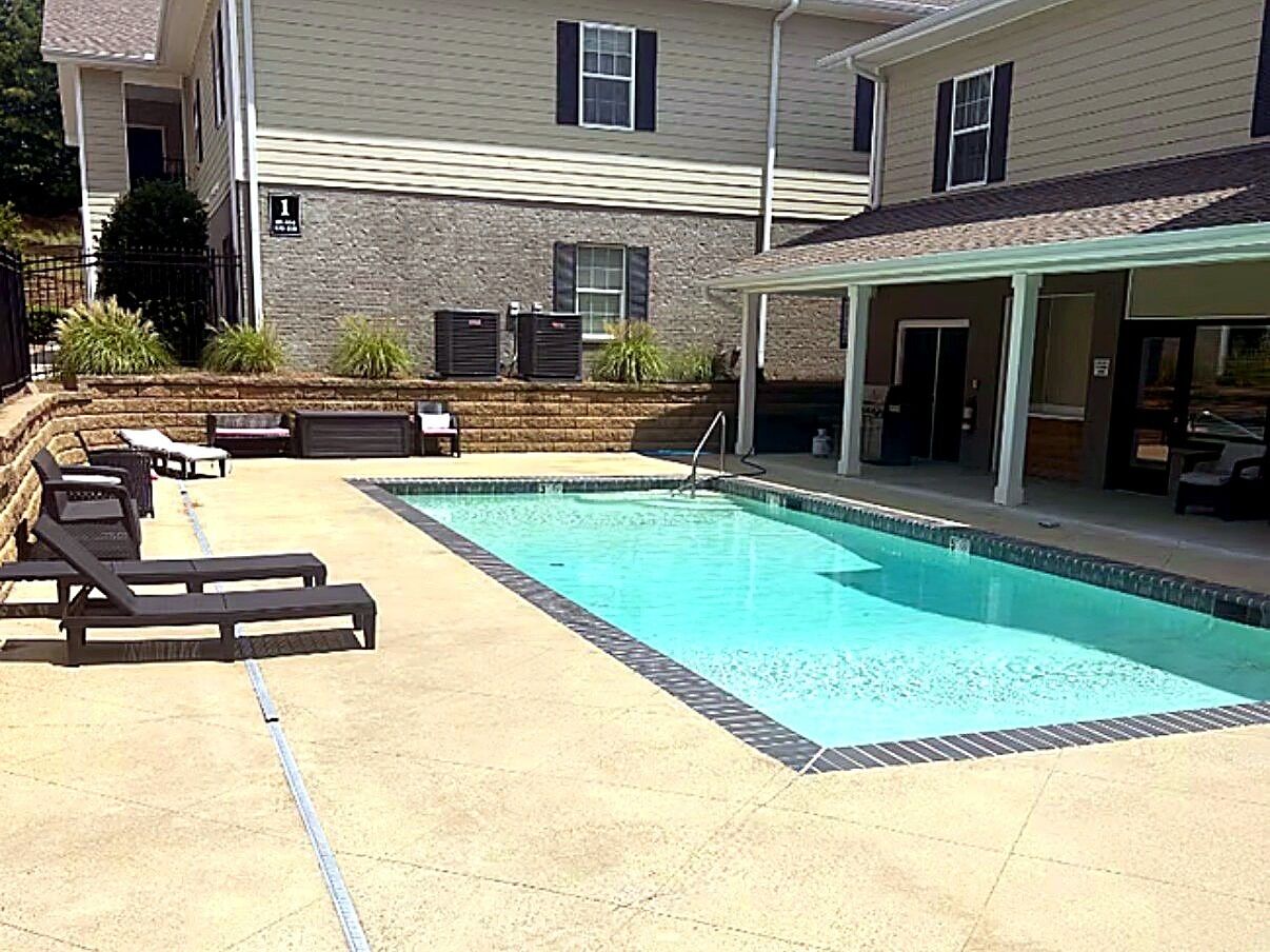 泳池