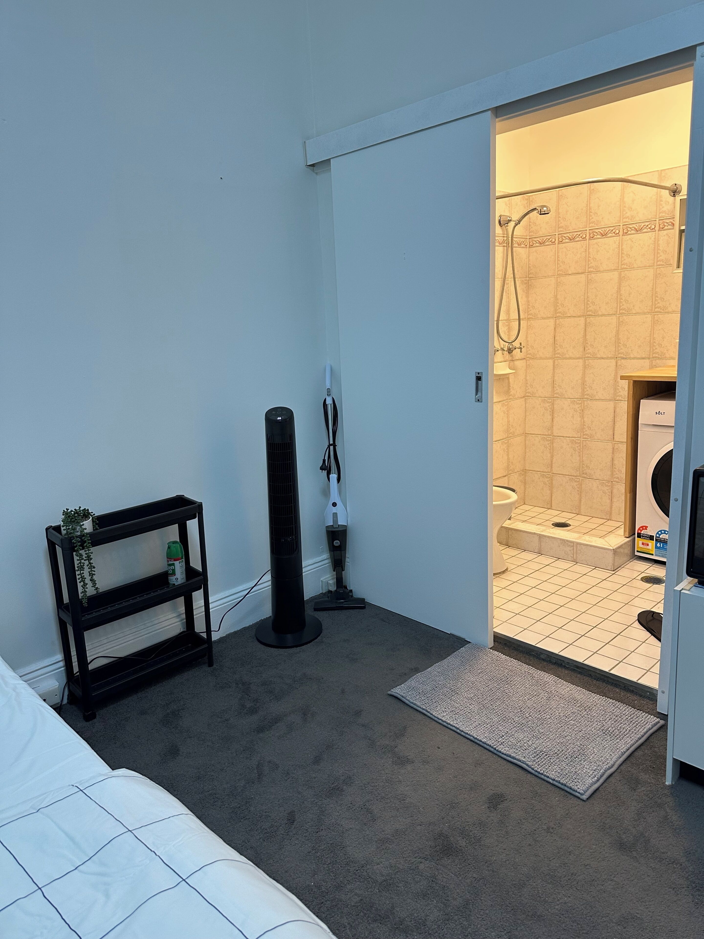 1 camera, Wi-Fi, lenzuola
