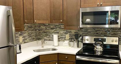 4-bedroom resort in delightful Williamsburg with AC and fitness room