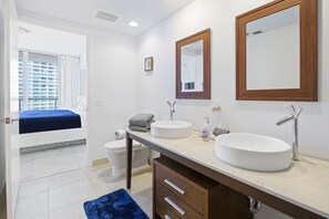 Hair dryer - Icon Brickell • 34th Floor • Ocean View • Free Spa (Miami)