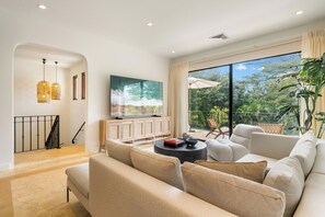 Living area - Luxury 5BR Villa in Hacienda Pinilla - Large Tropical Garden, Pool & Beach Club (Tamarindo)