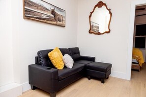 Suite, Balcony, City View | Living area - Dundas and Brock Suitel Toronto (Toronto)