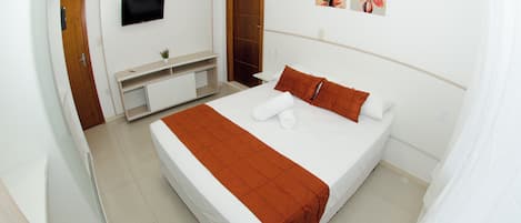 Deluxe Apartment, 2 Bedrooms, Balcony | Free WiFi