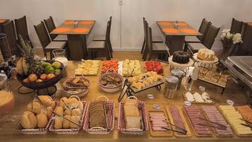 Frokostbuffé er inkludert hver dag