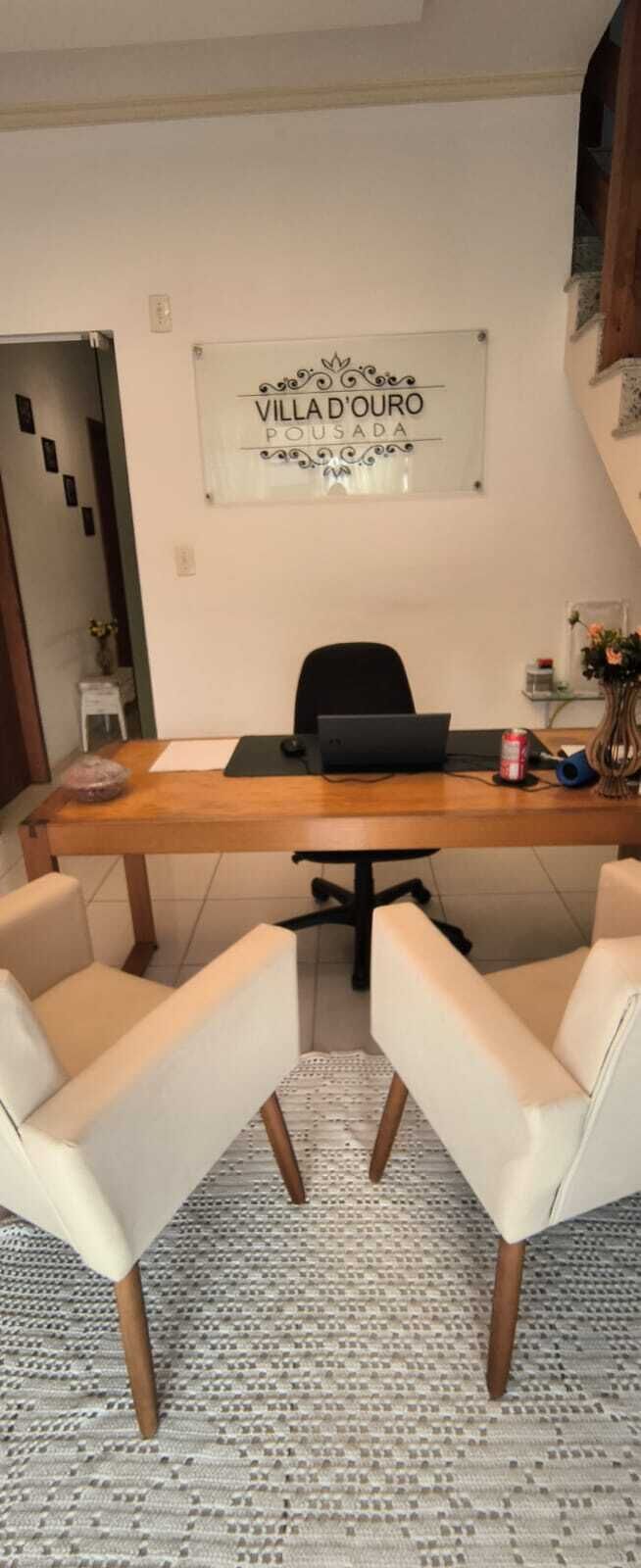Quầy tiếp tân
