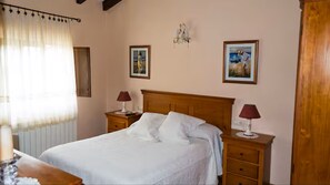 3 Schlafzimmer, Bügeleisen/Bügelbrett, Internetzugang, Bettwäsche