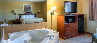 Pinedale Hotel & Suites