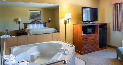 Pinedale Hotel & Suites