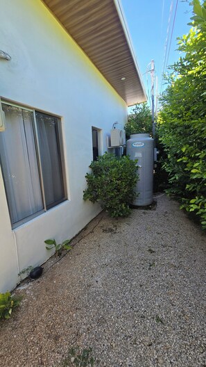 Property grounds - Complete house with private pool and tranquility in Guanacaste, Costa Rica. (Huacas)