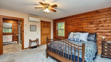 4 bedrooms, iron/ironing board, travel crib, free WiFi