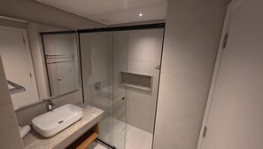 Shower, free toiletries, hair dryer, towels