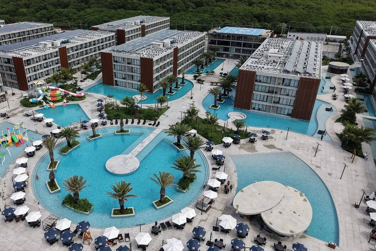 Leilighet (Apartamento com Vista da Piscina) | Basseng | 15 utendørsbassenger