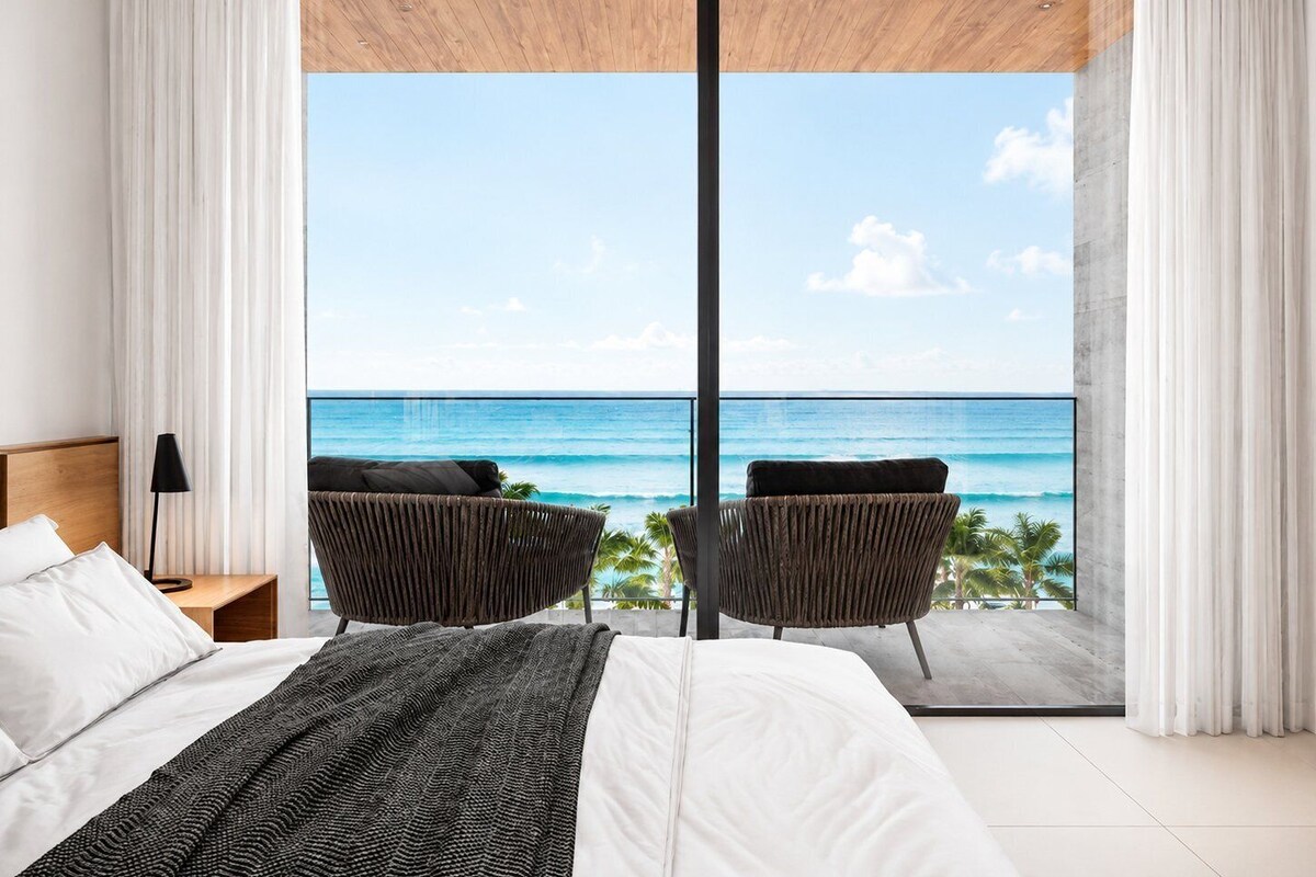One-Bedroom Apartment by the Sea | Premium bedding, minibar, laptop workspace, cribs (free)