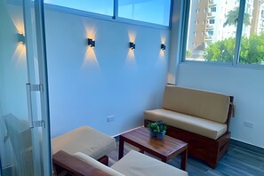 Apartment | Living area - Oasis de Comfort a Pasos del Mar (Boca Chica)