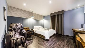 Suite, Non Smoking, City View | Desk, laptop workspace, blackout drapes, free WiFi