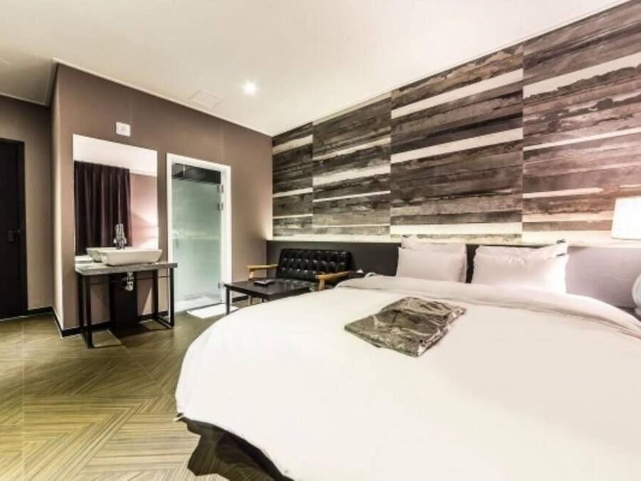 Deluxe Double Room, Non Smoking, City View