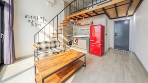 Basic Room, 1 Bedroom (303 (Spa, Pet-Friendly)) | 1 bedroom, free WiFi - Yeosu Bokja Spa Pension (Yeosu)