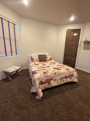 3 habitaciones, tabla de planchar con plancha y wifi gratis 