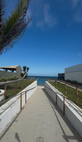 Cozy house in a gated community in Barra de São Miguel - 100 meters from the beach.