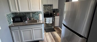 Cozy 1-bedroom apartment in serene Oklahoma City with AC