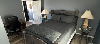 Cozy 1-bedroom apartment in serene Oklahoma City with AC