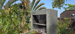 Property grounds - "OasisLajares" charming house with swimming pool and exotic garden in Lajares. (Lajares)