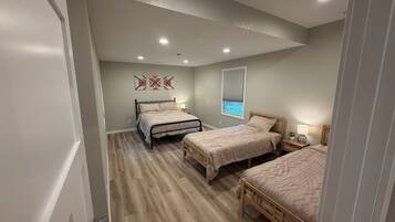 2 bedrooms, WiFi, bed sheets