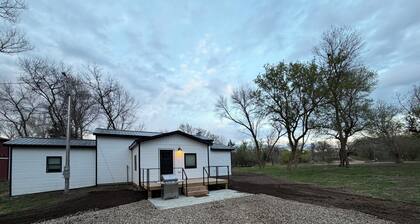 Newly Remodeled Creekside Bungalow on 3 acres with private Beach/Creek access