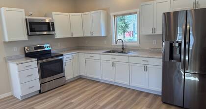 Newly Remodeled Creekside Bungalow on 3 acres with private Beach/Creek access