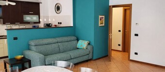 Cozy three-bedroom apartment in Santa Giulia, well-serviced neighborhood
