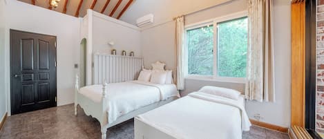 Basic Room, 2 Bedrooms (ROOM N (Whirlpool Spa)) | 1 bedroom, free WiFi