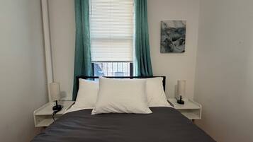 1 dormitorio, tabla de planchar con plancha, cuna de viaje y wifi gratis
