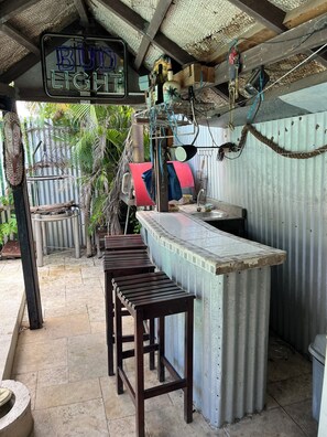 Bar (en la propiedad)