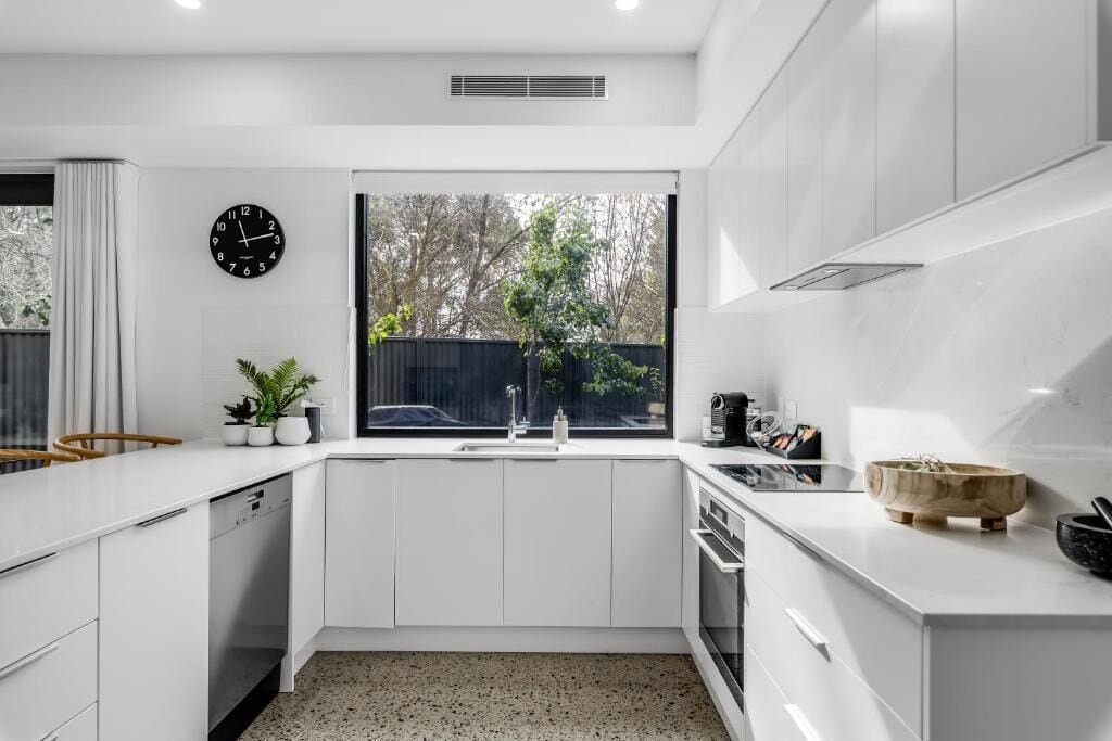 Vale 194 no. 4 (3 Bedroom House) with EV charger | Private kitchen | Full-sized fridge, microwave, oven, stovetop