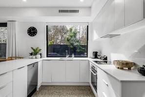 Private kitchen - Vale 194 (Vale)