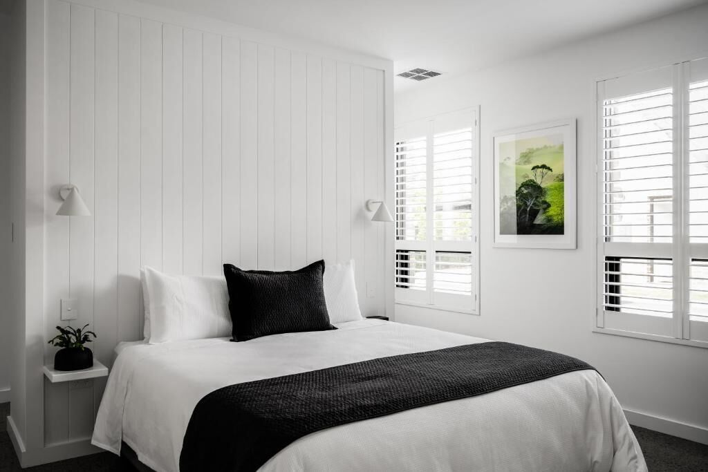 Luxury House, Garden View