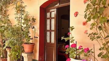 Comfort tweepersoonskamer, uitzicht op de binnenplaats