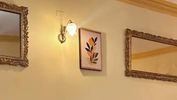 Habitación cuádruple familiar, vistas al patio