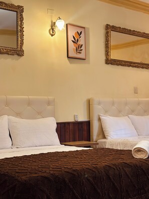 Family Quadruple Room, Courtyard View | Iron/ironing board, free WiFi - Le Casita Grau (Sucre)