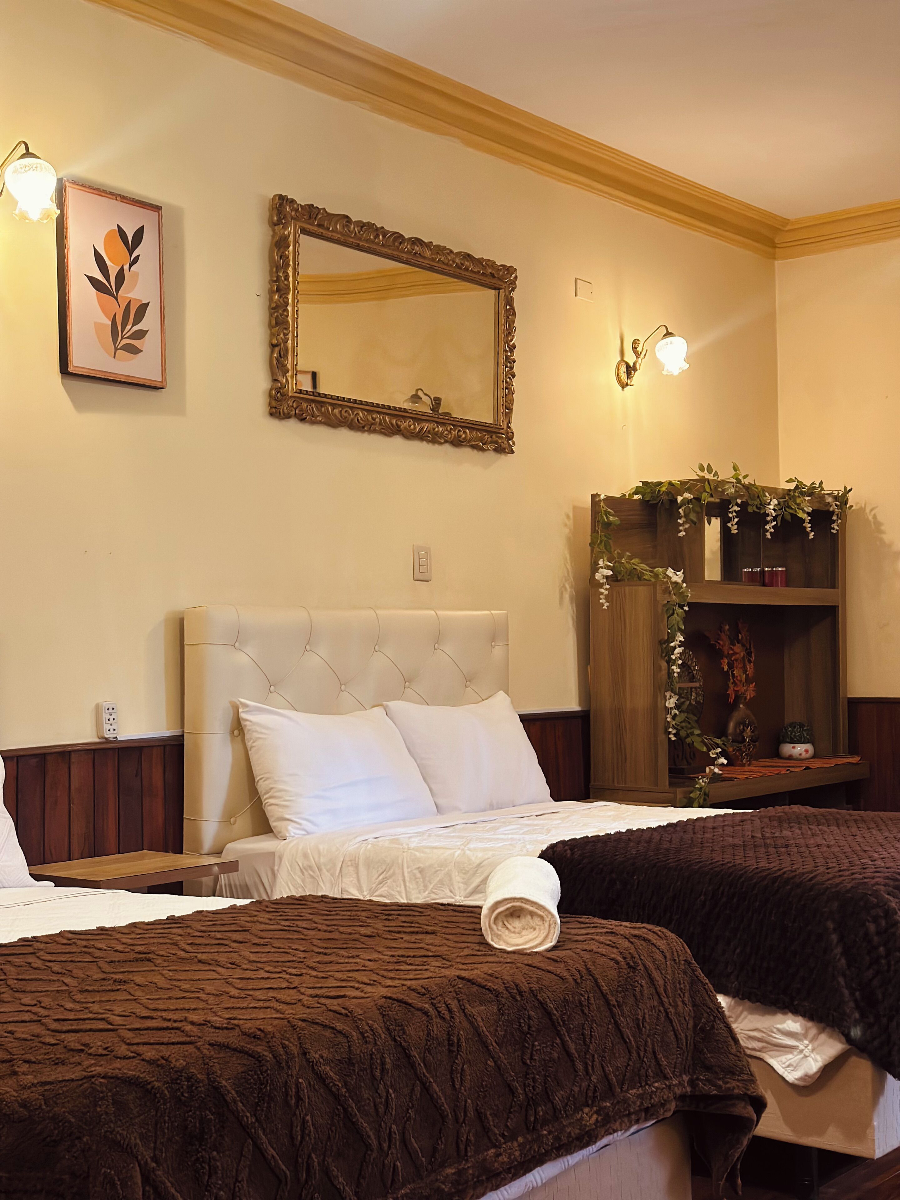 Familie vierpersoonskamer, uitzicht op de binnenplaats