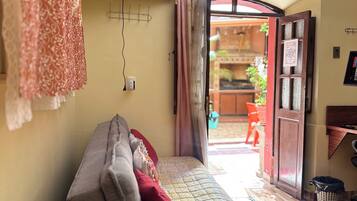 Comfort dubbelrum - utsikt mot innergården | Vardagsrum