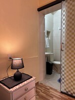 Comfort Double Room, Courtyard View | Bathroom