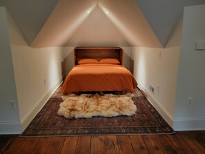 3 bedrooms, desk, iron/ironing board, free WiFi - Modern Home w/ Office . Outdoor Retreat . Garage . (Columbus)