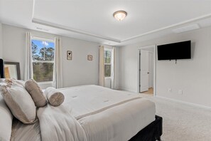 5 bedrooms, WiFi - Perfect 4BR • Sleeps 10 • Family and Pet Friendly (Wendell)